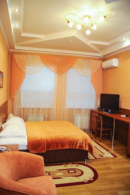מלון Zaporizhia Bilyj Rojal מראה חיצוני תמונה