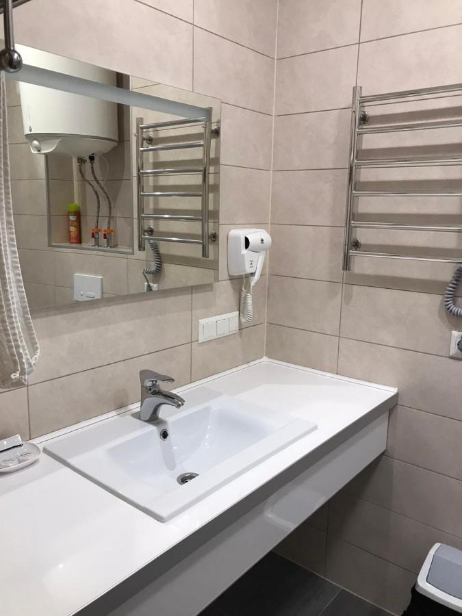 מלון Zaporizhia Bilyj Rojal מראה חיצוני תמונה